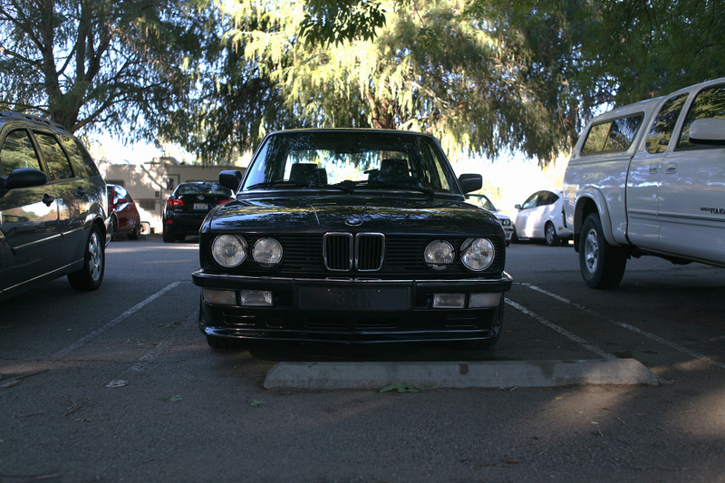 Illustration for article titled SoCal Vintage BMWs: Where the turn-signal-using BMW owners come to play